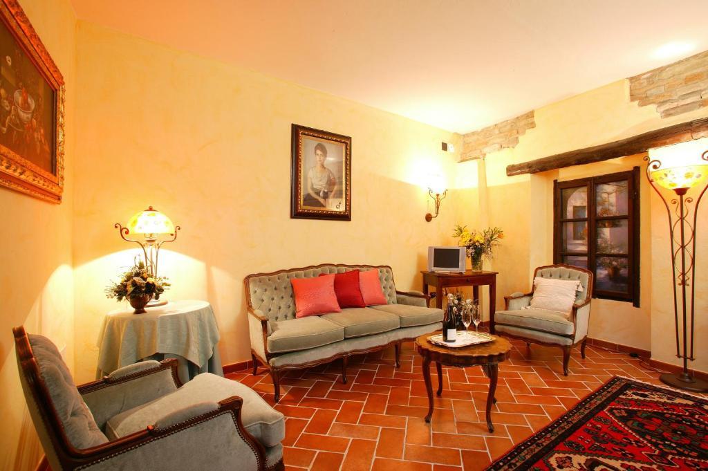 La Maragliana Aparthotel Castel Rocchero Quarto foto